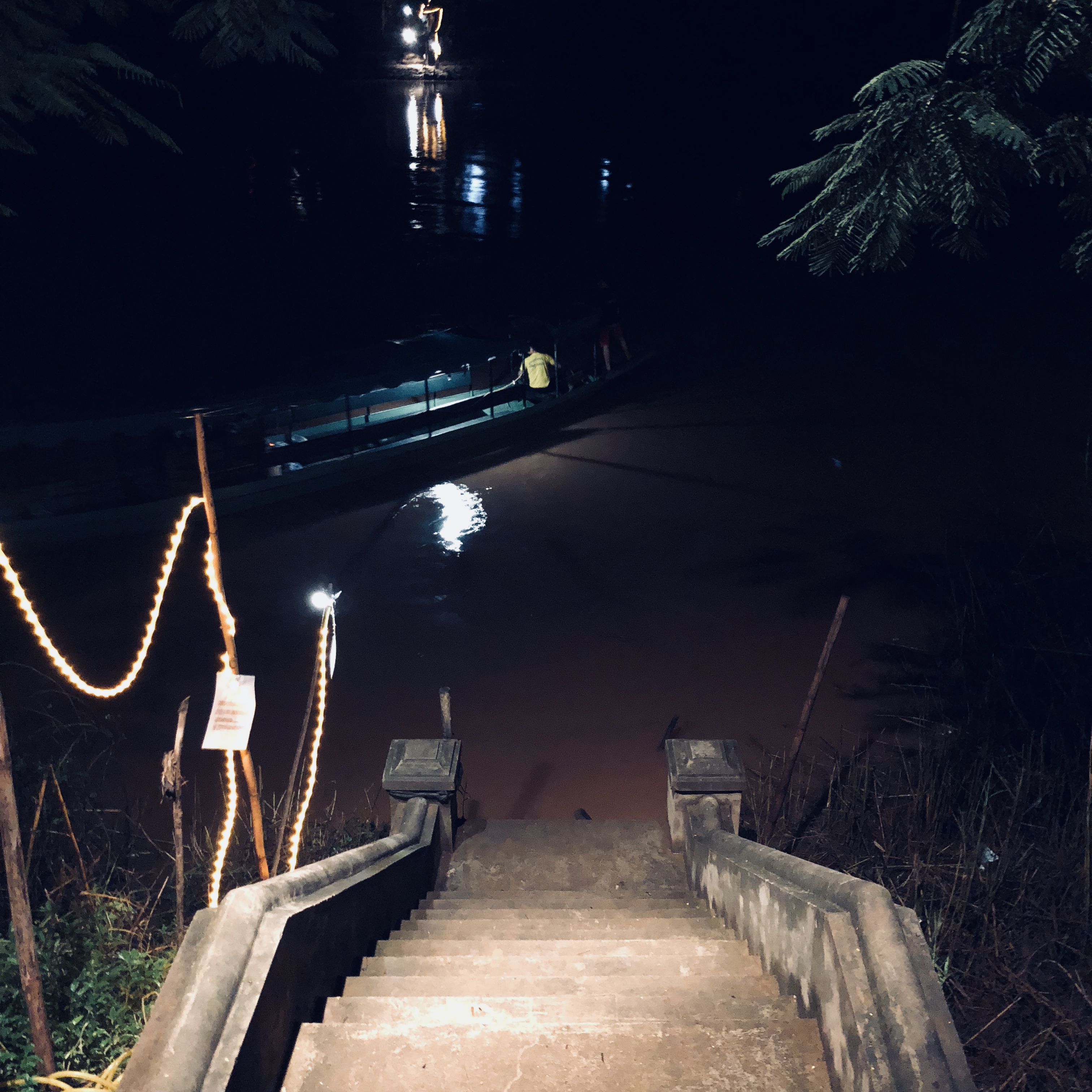 12-08-2018 23 03 30