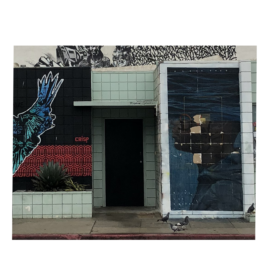 LA facade tags